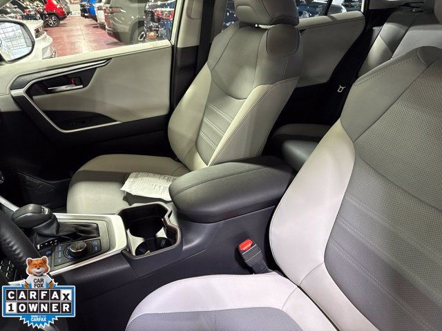 Used 2021 Toyota RAV4 Limited AWD/4WD image 28