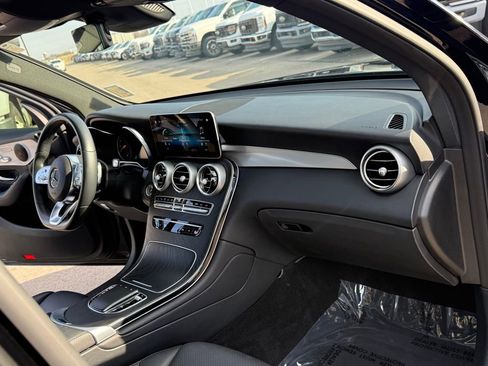 Used 2022 Mercedes-Benz GLC 300 4MATIC image 15