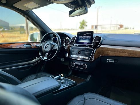Used 2017 Mercedes-Benz GLS 550 4MATIC image 18