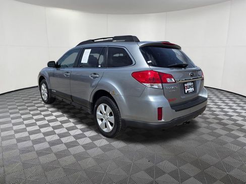 Used 2010 Subaru Outback 2.5i Premium AWD/4WD image 5