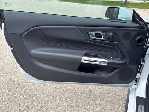 Used 2025 Ford Mustang GT Premium RWD image 18