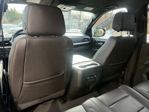 Used 2025 Chevrolet Tahoe Z71 AWD/4WD image 18