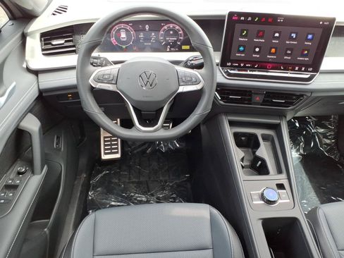 New 2026 Volkswagen Tiguan SE R-Line AWD/4WD image 12