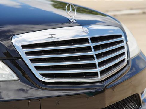 Used 2010 Mercedes-Benz S 550 4MATIC image 22
