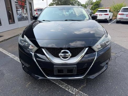 Used 2016 Nissan Maxima Platinum w/ Interior Lighting Package FWD image 3