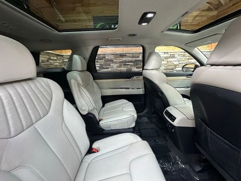 Used 2023 Hyundai Palisade Limited AWD/4WD image 32