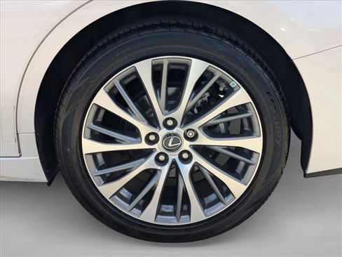 Used 2019 Lexus ES 350 w/ Premium Package FWD image 24