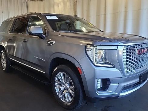 Used 2022 GMC Yukon XL Denali AWD/4WD image 1