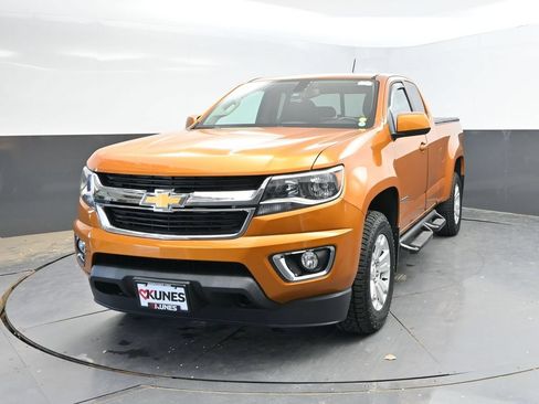 Used 2017 Chevrolet Colorado LT w/ LT Convenience Package AWD/4WD image 5