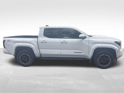 Used 2024 Toyota Tacoma TRD Sport w/ TRD Sport Upgrade Package AWD/4WD image 3