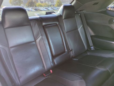 Used 2016 Dodge Challenger R/T Plus image 18