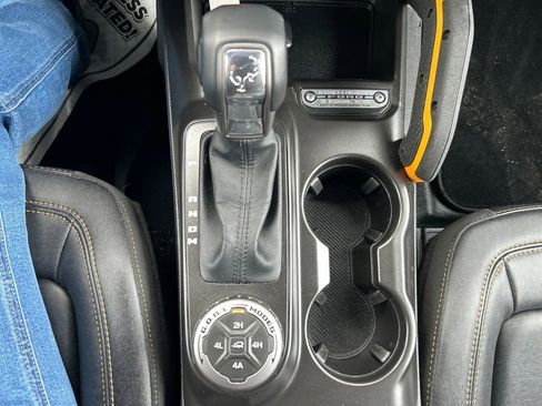 Used 2023 Ford Bronco Badlands w/ Sasquatch Package image 31