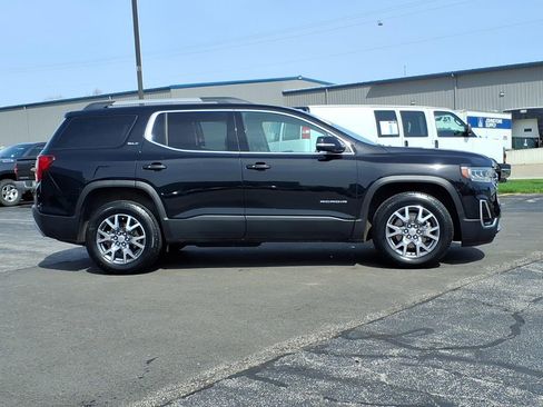 Used 2023 GMC Acadia SLT w/ Preferred Package AWD/4WD image 3