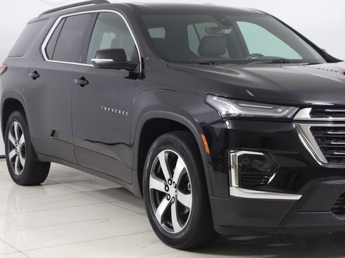 Used 2023 Chevrolet Traverse LT w/ LT Premium Package AWD/4WD image 41