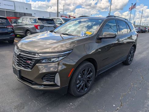 Used 2024 Chevrolet Equinox RS AWD/4WD image 4