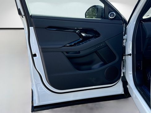 New 2026 Land Rover Range Rover Evoque Dynamic SE image 22