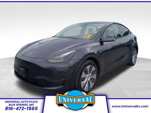 Used 2024 Tesla Model Y Long Range AWD/4WD image 1