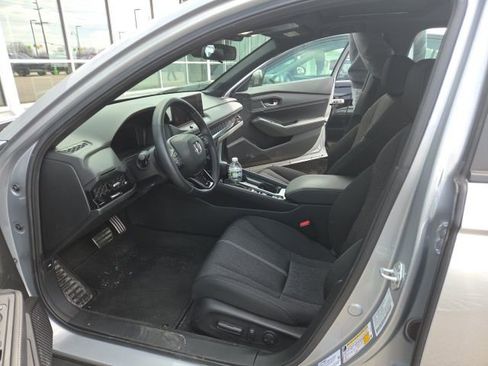 Used 2025 Honda Accord Sport image 5