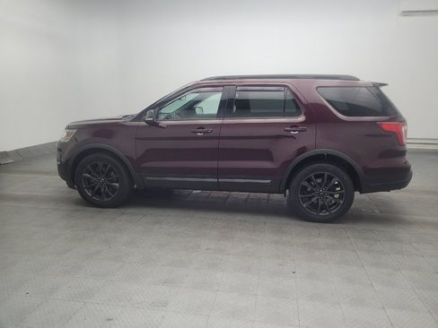Used 2018 Ford Explorer XLT w/ Equipment Group 202A AWD/4WD image 3