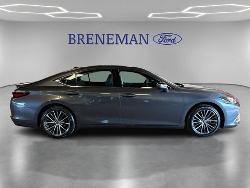 Used 2023 Lexus ES 350 w/ Premium Package FWD image 4