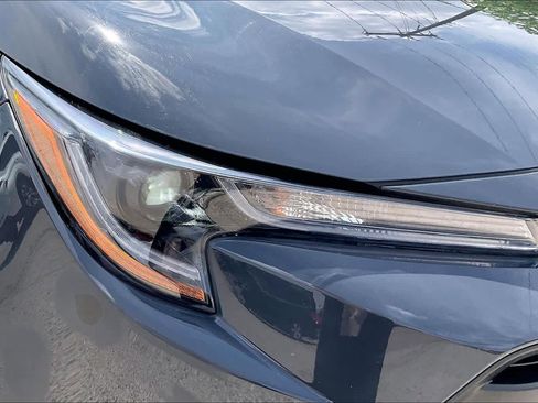 Used 2025 Toyota Corolla LE image 27