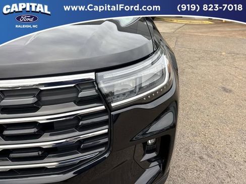 Certified 2025 Ford Explorer Active w/ Active Comfort Package image 11