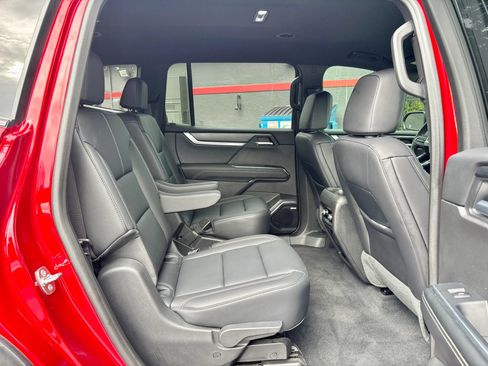 Used 2026 GMC Acadia Elevation w/ Super Cruise Package FWD image 32