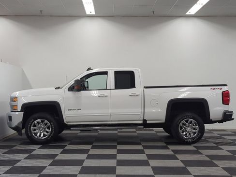 Used 2016 Chevrolet Silverado 2500 LT w/ LT Convenience Package AWD/4WD image 4
