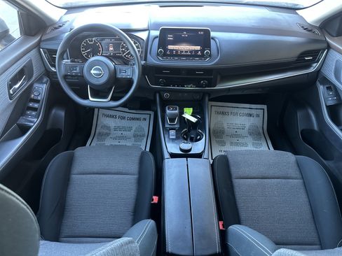 Used 2023 Nissan Rogue SV image 11