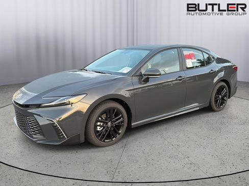New 2026 Toyota Camry SE FWD image 1