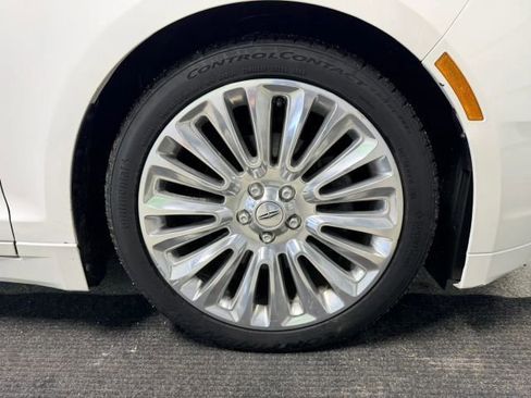 Used 2013 Lincoln MKZ image 16