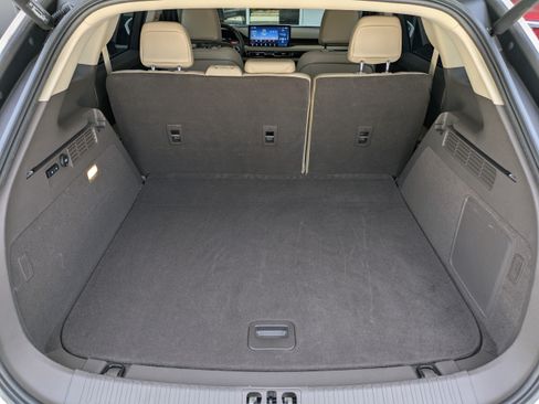 Used 2022 Lincoln Nautilus Reserve FWD image 13