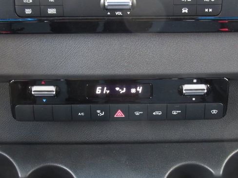 Used 2024 Mercedes-Benz Sprinter 3500 image 32