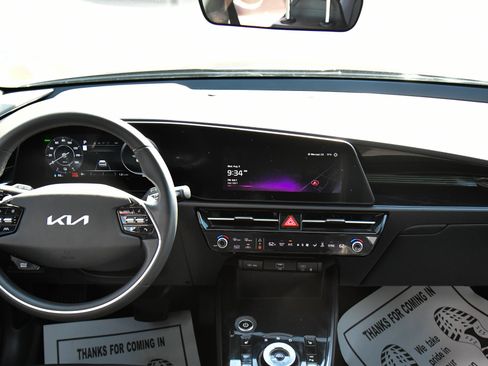 Used 2025 Kia Niro Wind FWD image 38