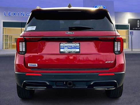 New 2026 Ford Explorer ST-Line w/ ST-Line Street Pack image 4