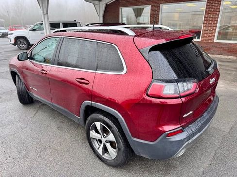 Used 2020 Jeep Cherokee Limited image 3