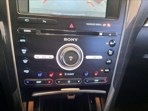 Used 2018 Ford Explorer Sport AWD/4WD image 15