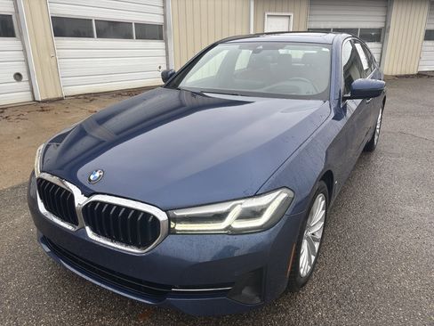 Used 2021 BMW 540i xDrive w/ Premium Package image 14