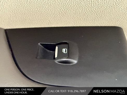 Used 2018 Lincoln MKX Reserve w/ Driver Assistance Package FWD image 48