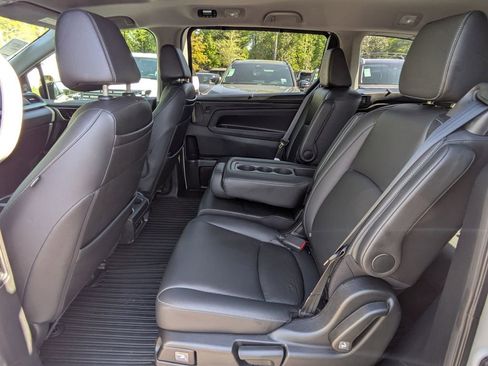 Used 2023 Honda Odyssey Touring image 13