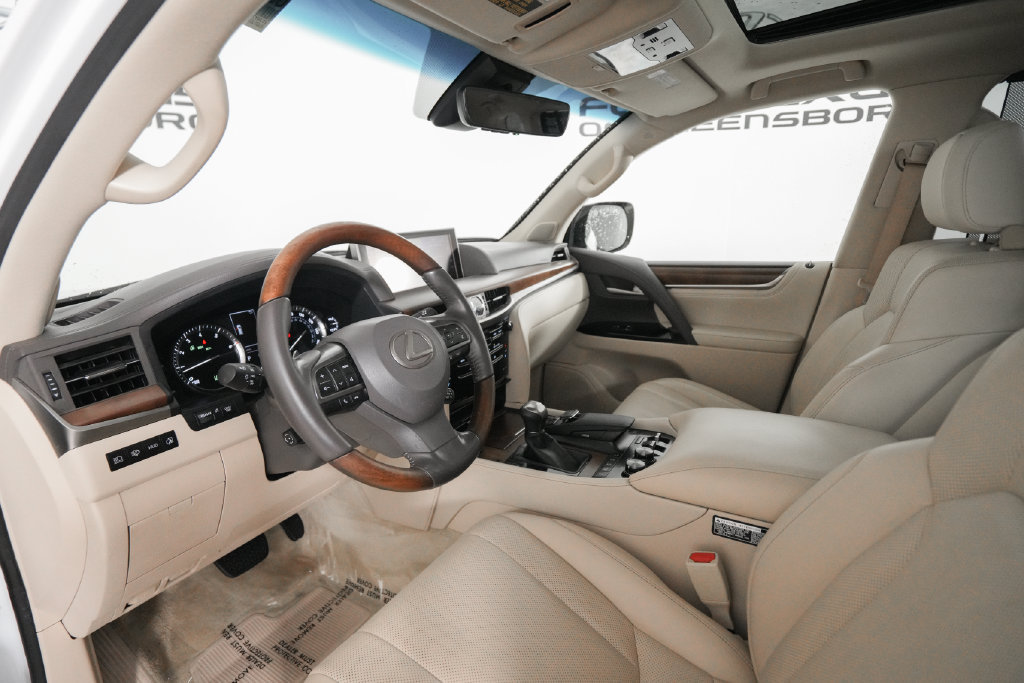 Used 2018 Lexus LX 570 4WD w/ Luxury Package image 10