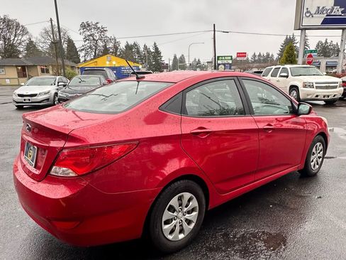 Used 2017 Hyundai Accent SE image 6