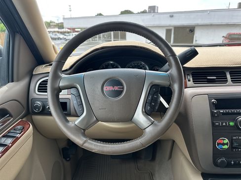 Used 2012 GMC Yukon XL 2500 SLE w/ Convenience Package RWD image 17