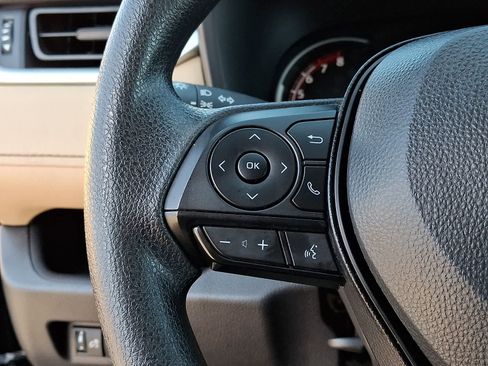 Certified 2025 Toyota RAV4 XLE AWD/4WD image 22