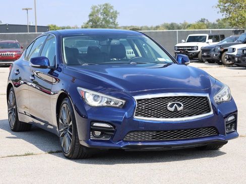 Used 2017 INFINITI Q50 Red Sport 400 image 4