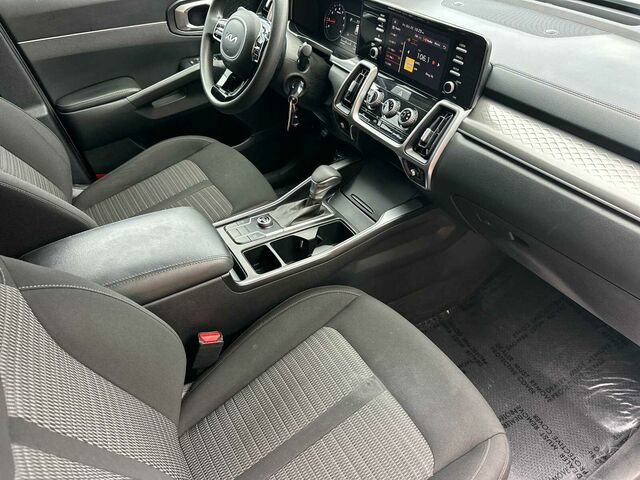 Used 2023 Kia Sorento LX FWD image 20