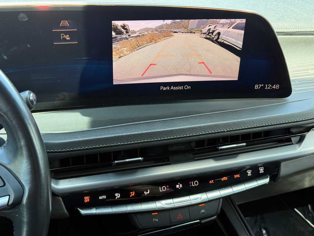 Used 2024 Cadillac XT4 Premium Luxury FWD image 29