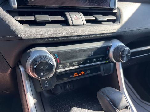 Used 2023 Toyota RAV4 AWD Hybrid image 10