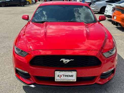 Used 2015 Ford Mustang Coupe RWD image 4