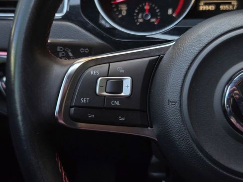 Used 2015 Volkswagen Jetta GLI SE FWD image 23
